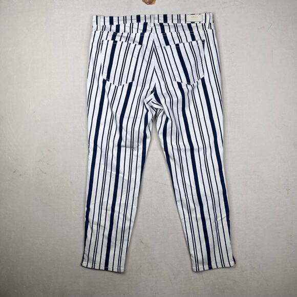 Brax Shakira Slim Fit Ankle Railroad Stripe Midrise Jeans women's Size 32x30 - Picture 5 of 6
